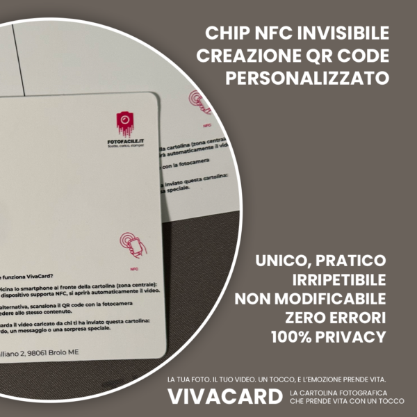 Cartolina fotografica personalizzata con chip NFC e QR code, mostra un video emozionale su smartphone